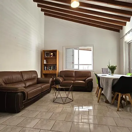 Kings Bungalow Σπίτι διακοπών *